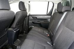 2025 Toyota Hilux SR