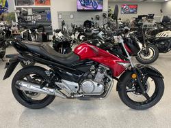 Suzuki Inazuma 250 (GW250)