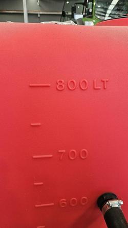 0 Silvan Slimline 800L + 8M Boom Red