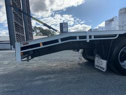 2015 Fuso Fighter 2427 White