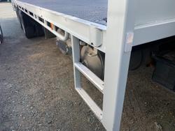 2015 Fuso Fighter 2427 White