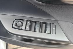 2024 Toyota C-HR GXL ZYX20R Glacier White