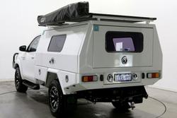 2024 Toyota Hilux SR