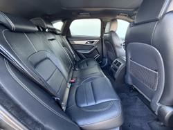 2021 Jaguar F-PACE P400 R-Dynamic SE