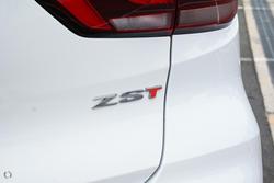 2024 MG ZST Essence