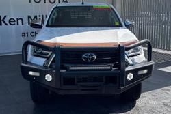 2020 Toyota Hilux SR5