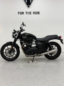 2017 Triumph STREET TWIN Black