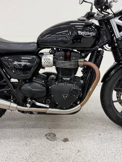2017 Triumph STREET TWIN Black
