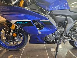 2025 Yamaha YZF-R7LA BLUE