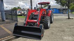 2026 CASE IH Farmall 85C + Loader Red