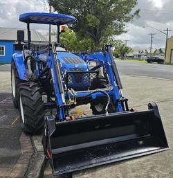 2025 New Holland T4.75S + Loader Blue