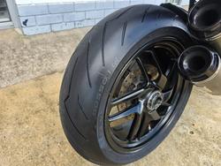 2014 DUCATI MONSTER 1200 Red