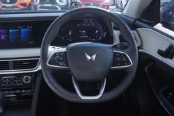 2023 Mahindra XUV700 AX7L