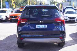 2023 Mahindra XUV700 AX7L