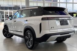 2025 Jaecoo J7 SHS Summit