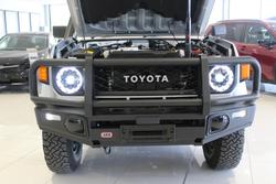 2025 Toyota Landcruiser GXL