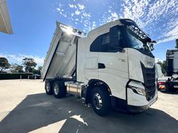 2025 Iveco S-Way AS230