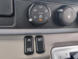 2025 Fuso Canter 515 White