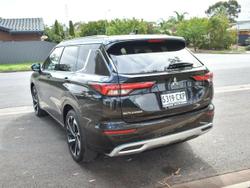 2023 Mitsubishi Outlander Exceed