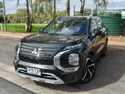 2023 Mitsubishi Outlander Exceed