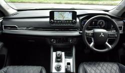 2023 Mitsubishi Outlander Exceed