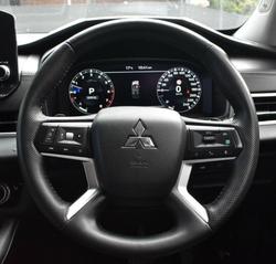 2023 Mitsubishi Outlander Exceed