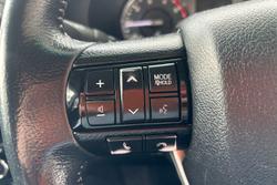 2020 Toyota Hilux SR5