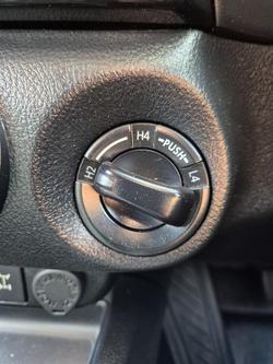 2019 Toyota Hilux SR
