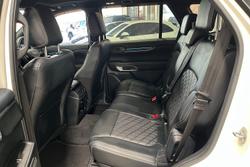 2023 Ford Everest Platinum