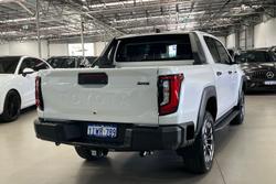 2026 Toyota Hilux SR5 48V