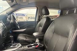 2021 Nissan Navara ST