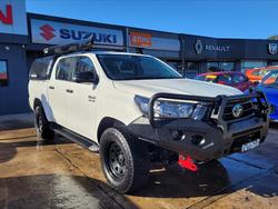 2022 Toyota Hilux SR