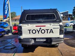 2022 Toyota Hilux SR