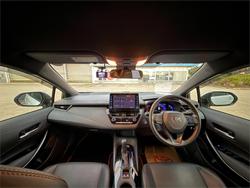 2022 Toyota Corolla Touring WxB Hybrid