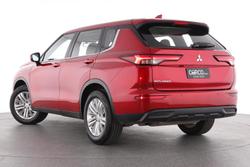 2023 Mitsubishi Outlander ES