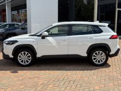 2024 Toyota Corolla Cross GX 2WD Hybrid