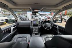 2017 Toyota Landcruiser Sahara VDJ200R 4X4 Dual Range Eclipse Black