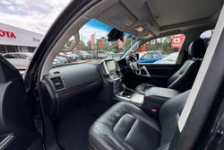 2017 Toyota Landcruiser Sahara VDJ200R 4X4 Dual Range Eclipse Black