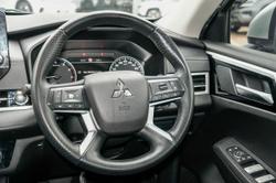 2023 Mitsubishi Outlander LS
