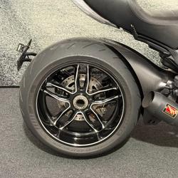 2016 DUCATI DIAVEL CARBON Black