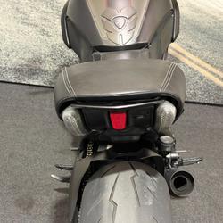 2016 DUCATI DIAVEL CARBON Black