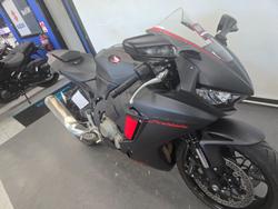 2017 Honda CBR1000RR (FIREBLADE) ABS Red