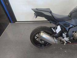 2017 Honda CBR1000RR (FIREBLADE) ABS Red