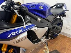 2015 Yamaha YZF-R1 BLUE