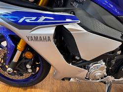 2015 Yamaha YZF-R1 BLUE