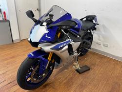 2015 Yamaha YZF-R1 BLUE