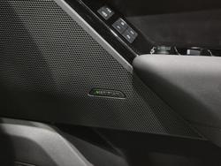 2025 Land Rover Range Rover Velar P250 Dynamic SE