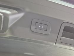 2025 Land Rover Range Rover Velar P250 Dynamic SE