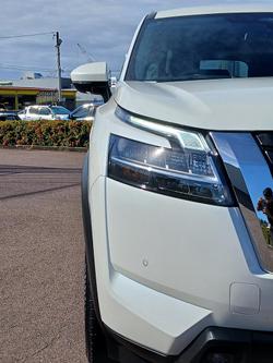 2024 Nissan Pathfinder ST-L