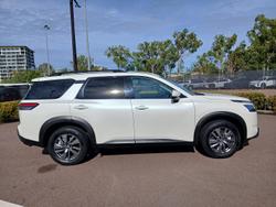 2024 Nissan Pathfinder ST-L